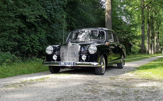 Oldtimer te huur: Mercedes-Benz 190b