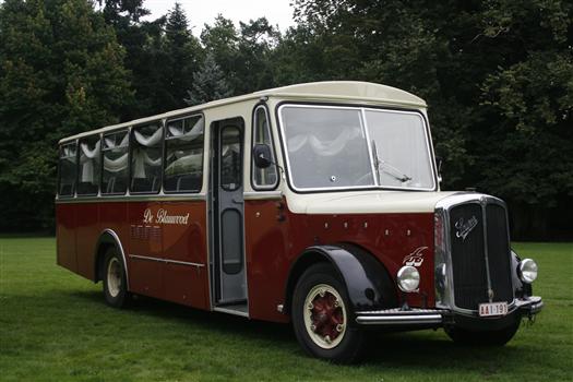 Oldtimer te huur: Saurer Miss Traumli