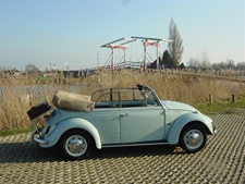 Volkswagen Kever cabriolet (diamantblauw) (cabrio)