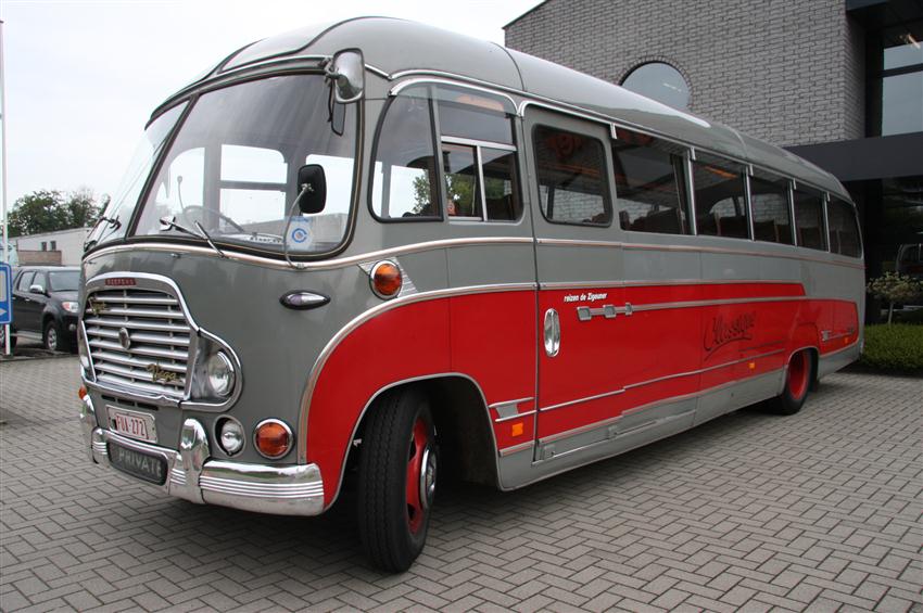 Oldtimer te huur: Bedford SB 3