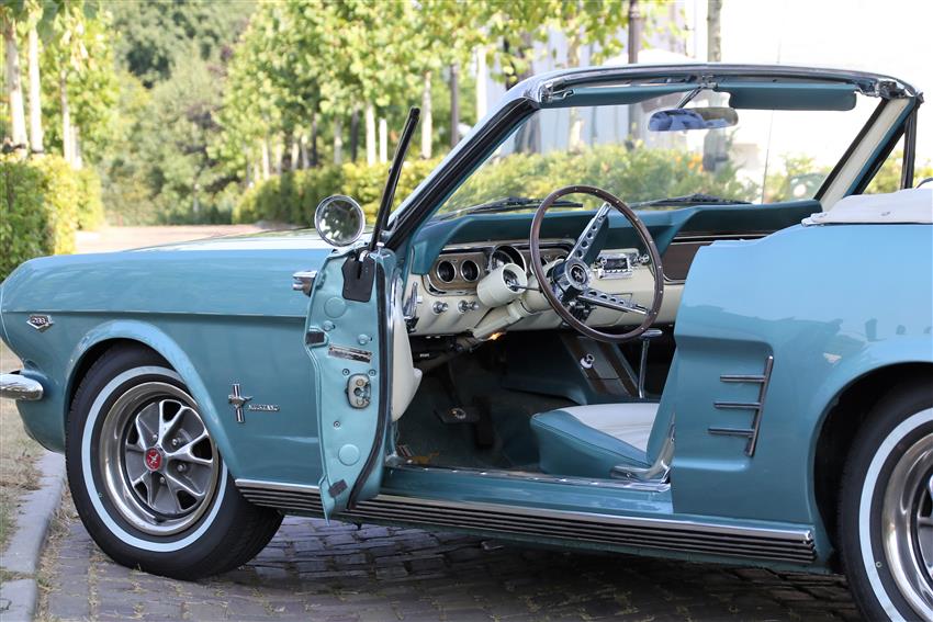 Oldtimer te huur: Ford  Mustang V8