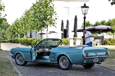 Ford  Mustang V8 (cabrio)