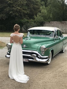 Oldsmobile 98 Rocket 