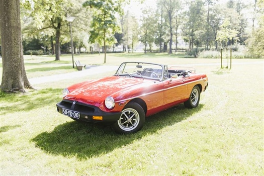 Oldtimer te huur: MG B Roadster (cabrio)