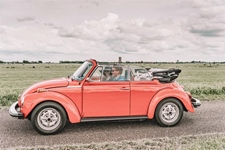Volkswagen Kever rood (cabrio)