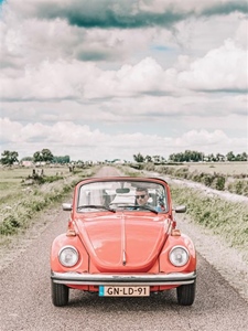 Volkswagen Kever rood (cabrio)