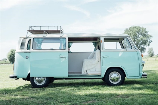 Volkswagen T2 bus mintgroen