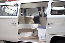 Volkswagen T2 bus zandkleurig