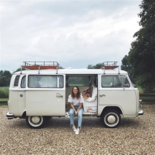 Volkswagen T2 bus zandkleurig
