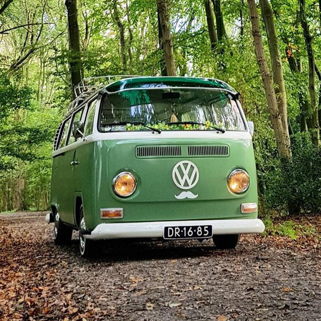 Oldtimer te huur: Volkswagen T2a Groen