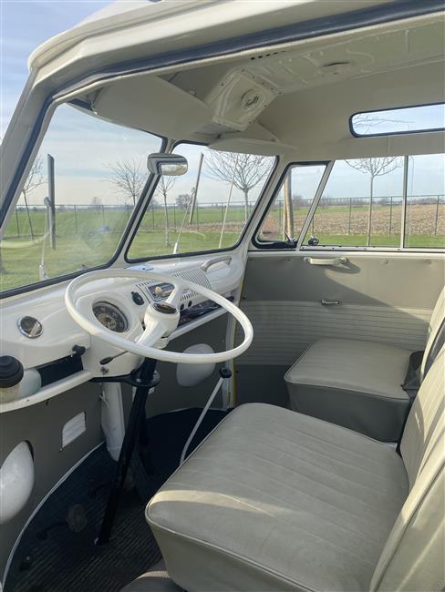 Oldtimer te huur: Volkswagen T1 samba