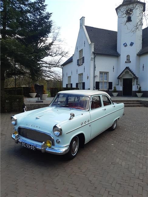 Oldtimer te huur: Ford Consul