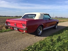 Ford Mustang 1967 Candy Apple Red (cabrio)