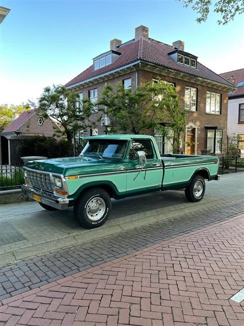 Ford F-350 Ranger XLT pick-up