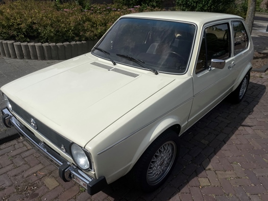1977 Volkswagen Golf MK1 GLS  oldtimer te huur